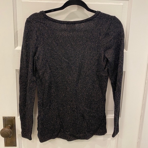 Old navy sweater - Picture 3 of 3